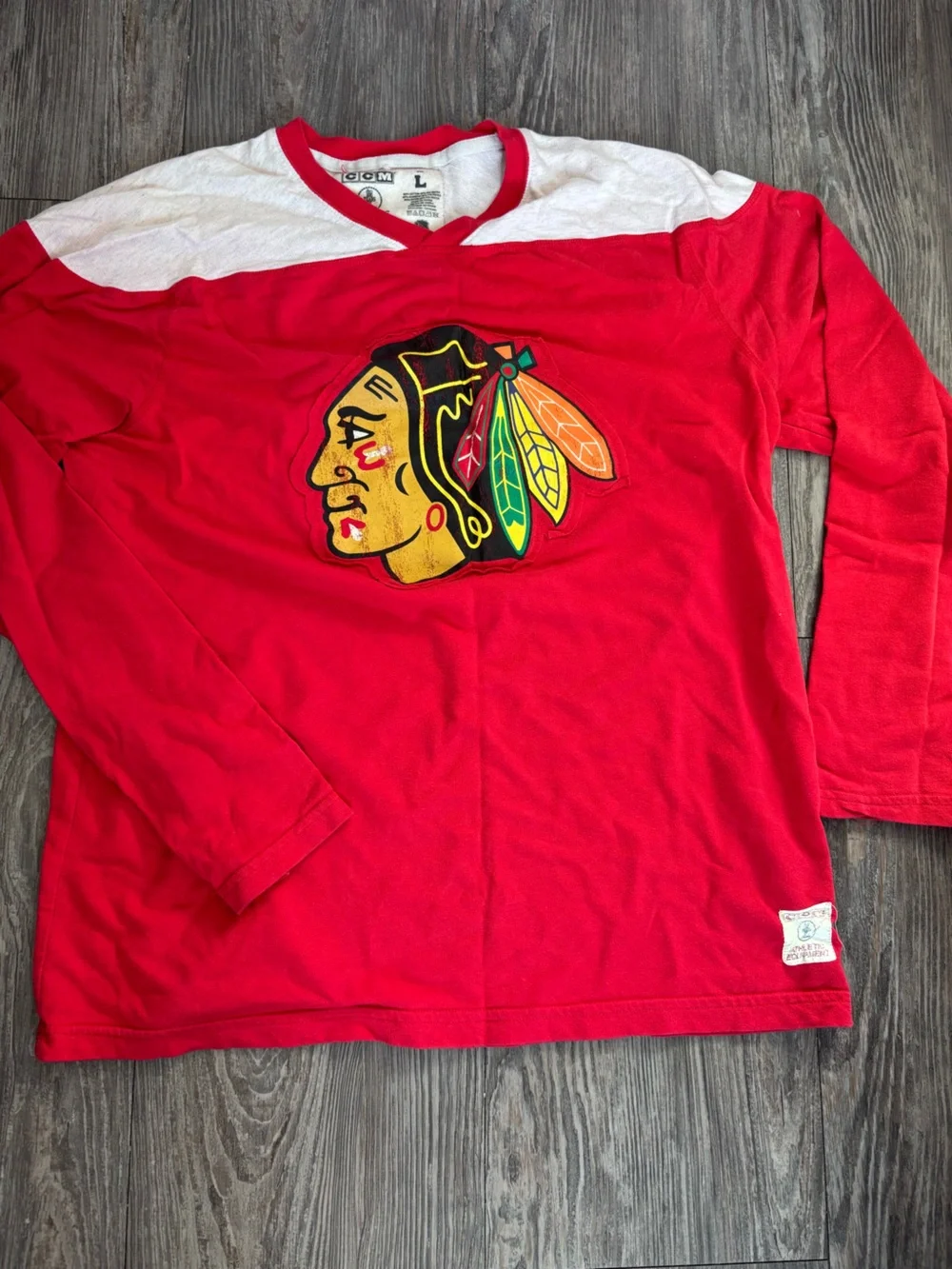 Vintage Chicago Blackhawks NHL long sleeve.